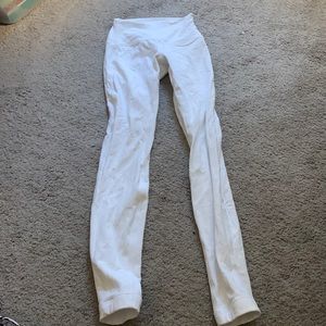 White lululemon align leggings